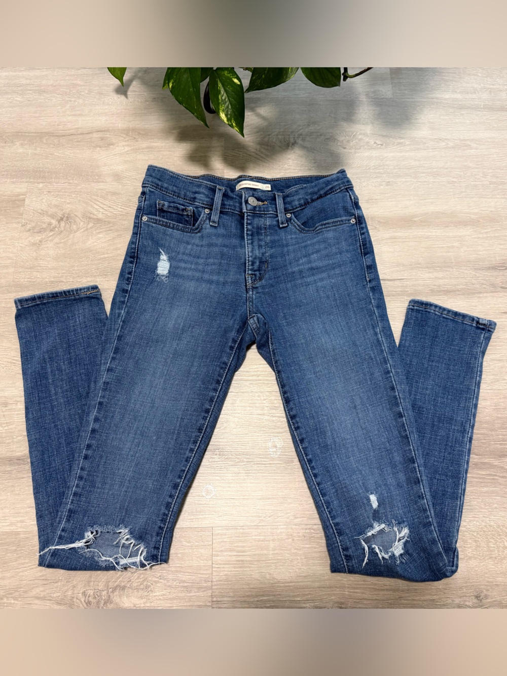 Levi’s 311 Shaping Skinny Jeans-Medium Wash
